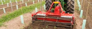 MF80-170CR_PowerHarrow-in-field-V1_web