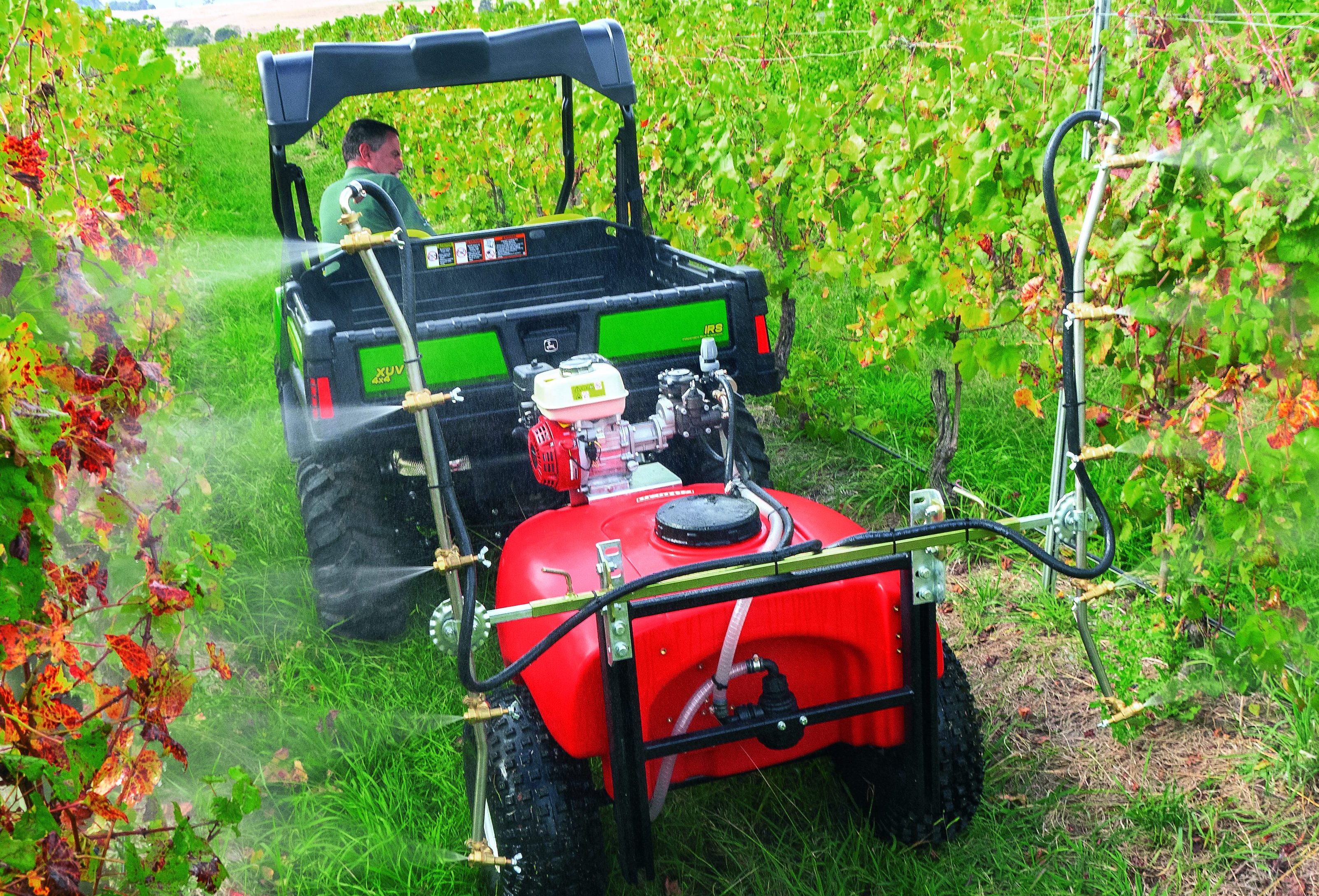 300L Motorised Lightfoot Vineboom Sprayer